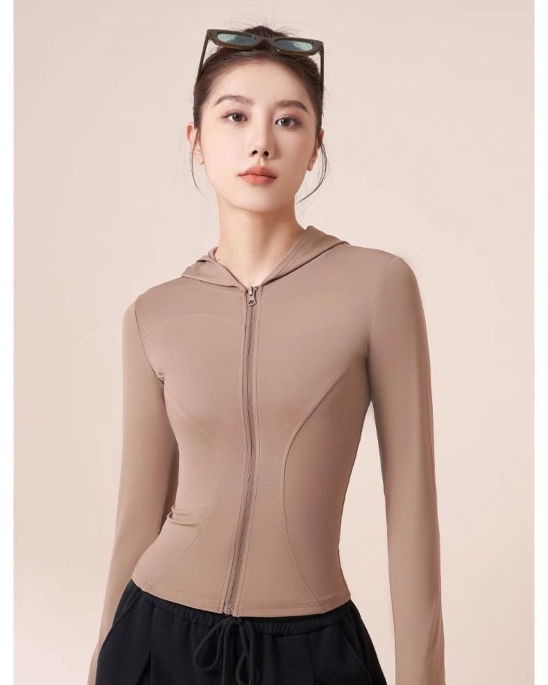 Jaket Sport Cewek Body Slim W-043